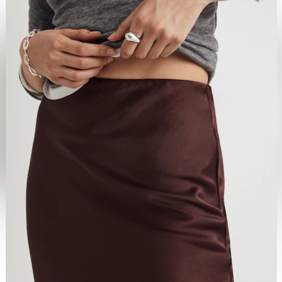 Vintage Brown Satin Fitted Mini Skirt High Waisted Back Zip Chocolate Size 9/10 - Picture 2 of 9